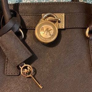 MICHAEL KORS Chocolate Brown bag, Gold accents